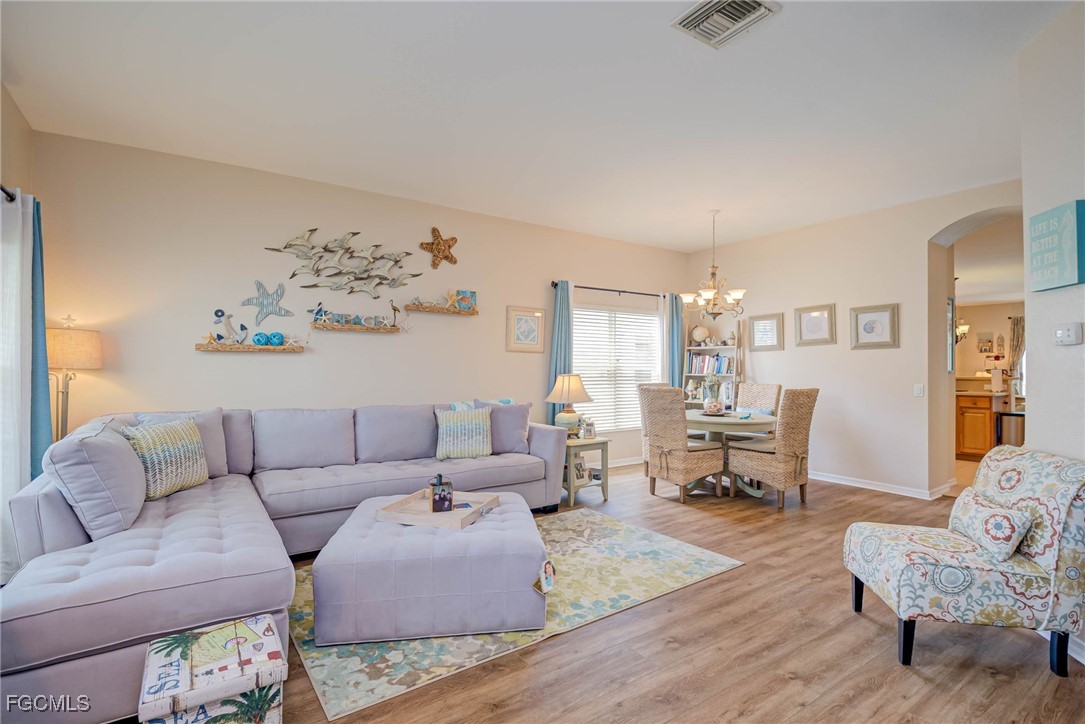 9005  Falcon Pointe Loop