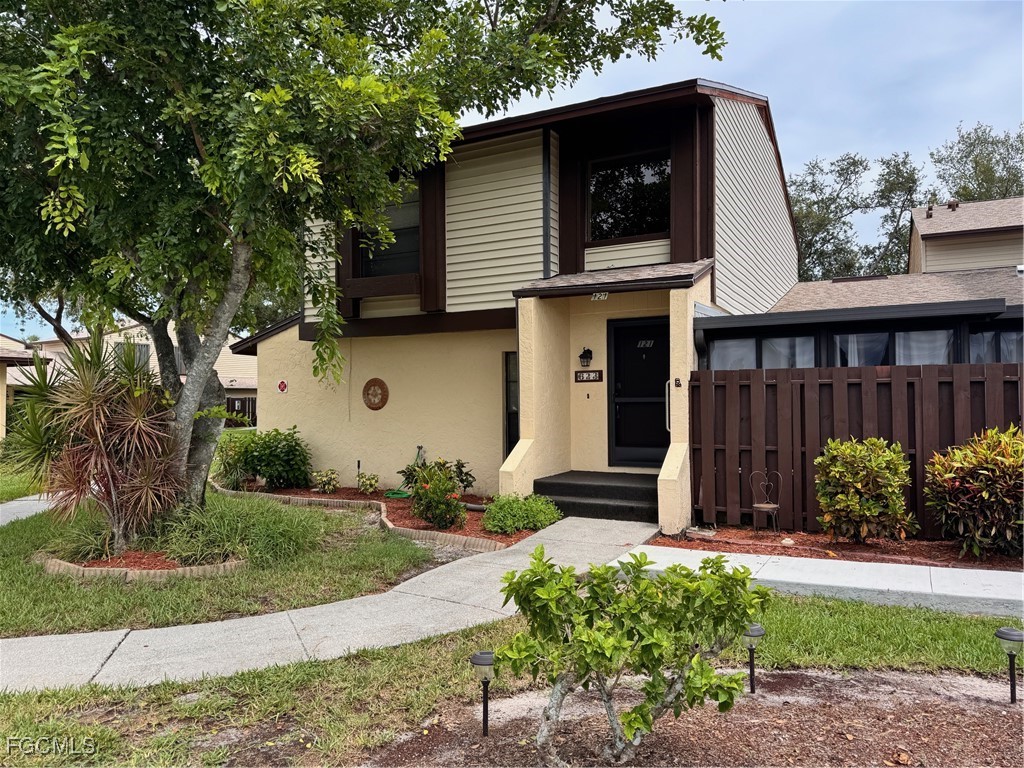 623 SE 12th Avenue, Apartment 121