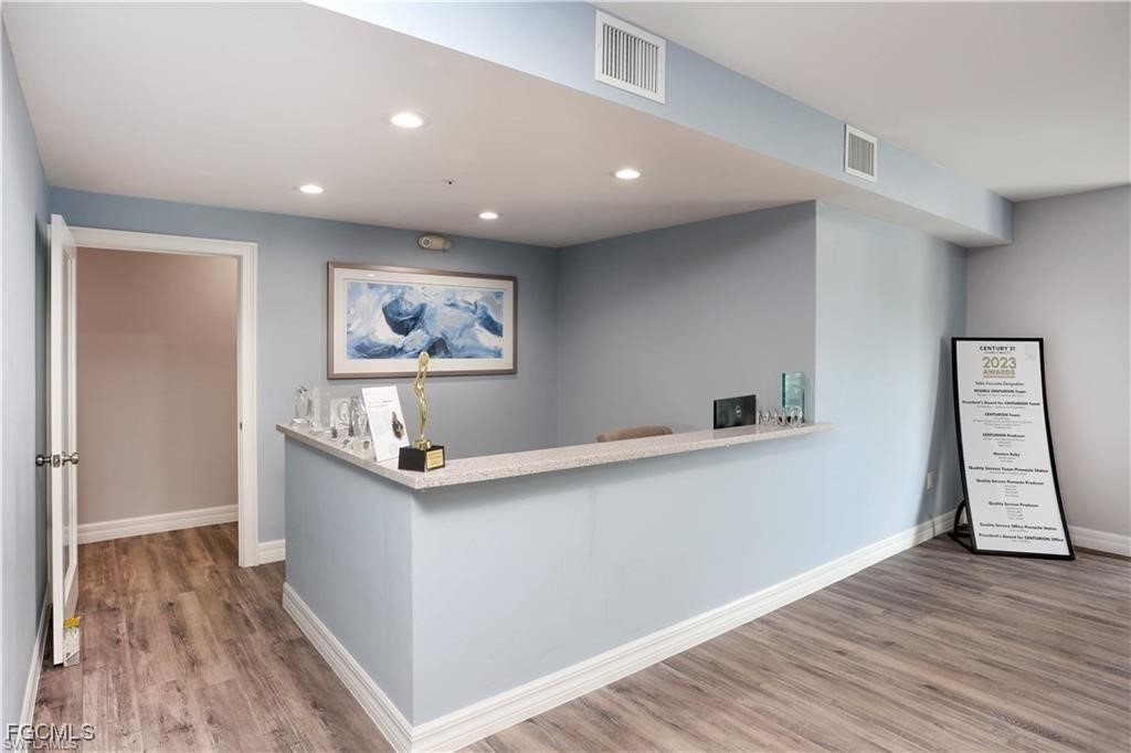 725  Cape Coral Parkway