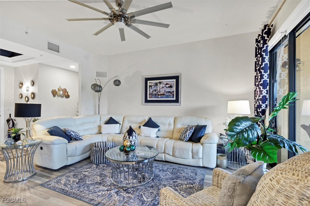 97  Vivante Boulevard, Apt 204