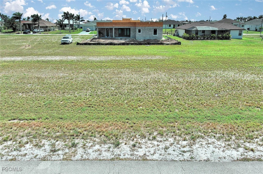 1037 NW 37th Place