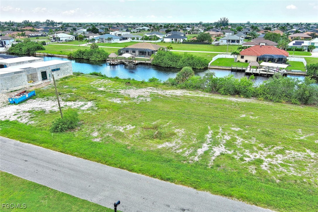 1025 NW 35th Place