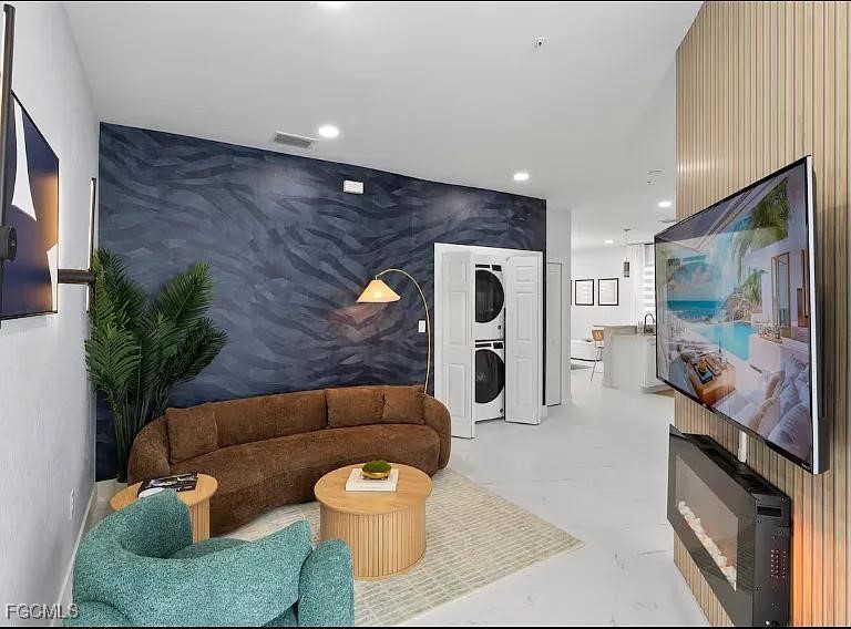 621  Rose Garden Road, Apt 102