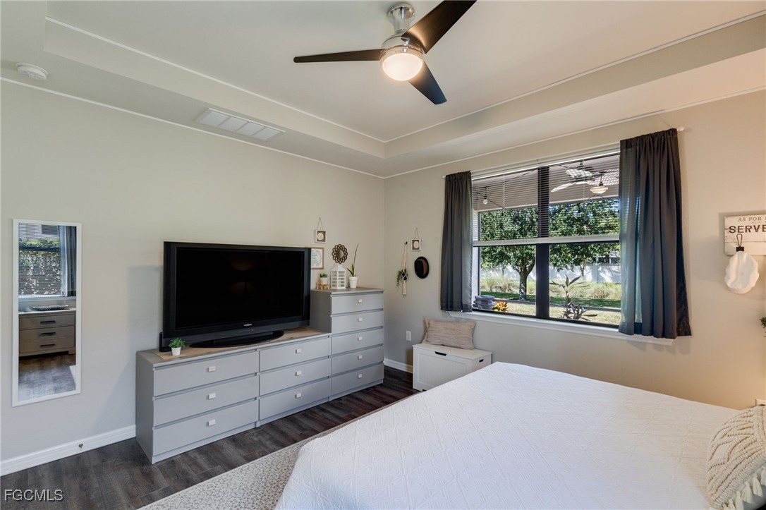 20268  Corkscrew Shores Boulevard