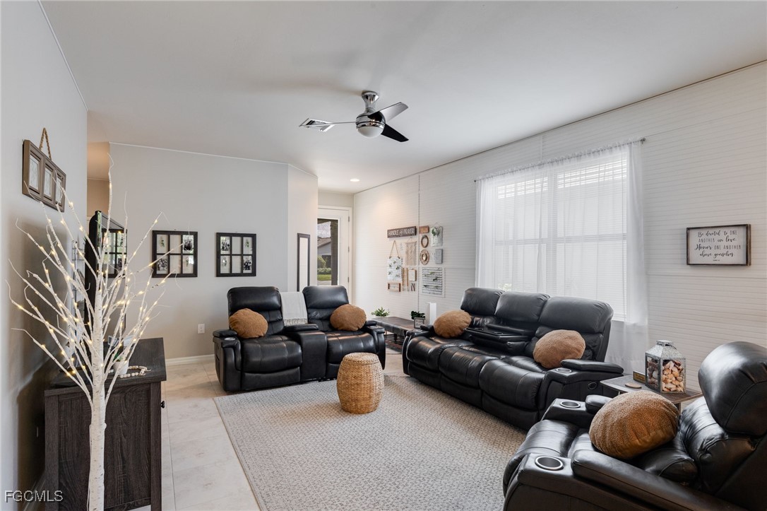 20268  Corkscrew Shores Boulevard