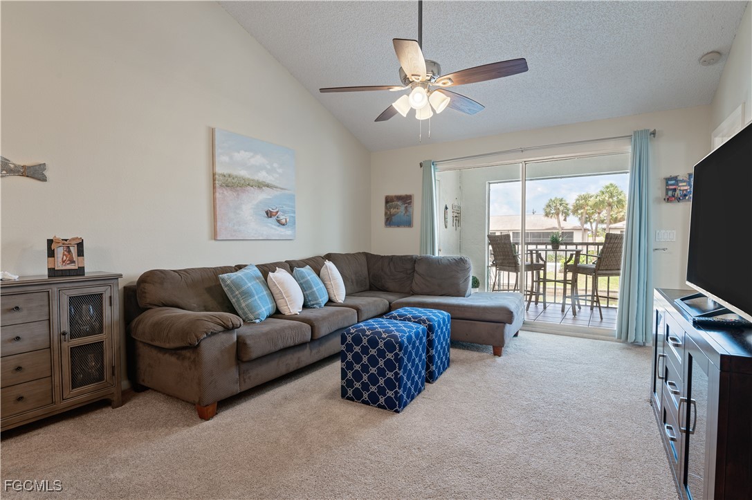 1005 SE 40th Street, Apartment 10