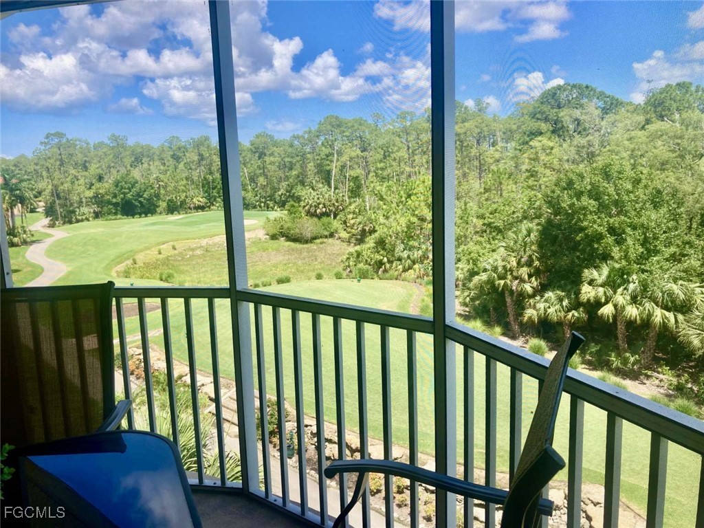 4853 Hampshire Court, Apt 303