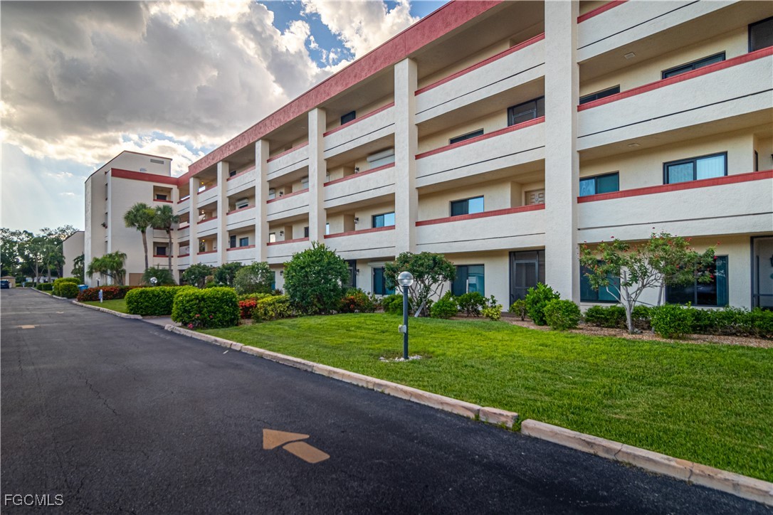 7402  Lake Breeze Drive, Apt 212