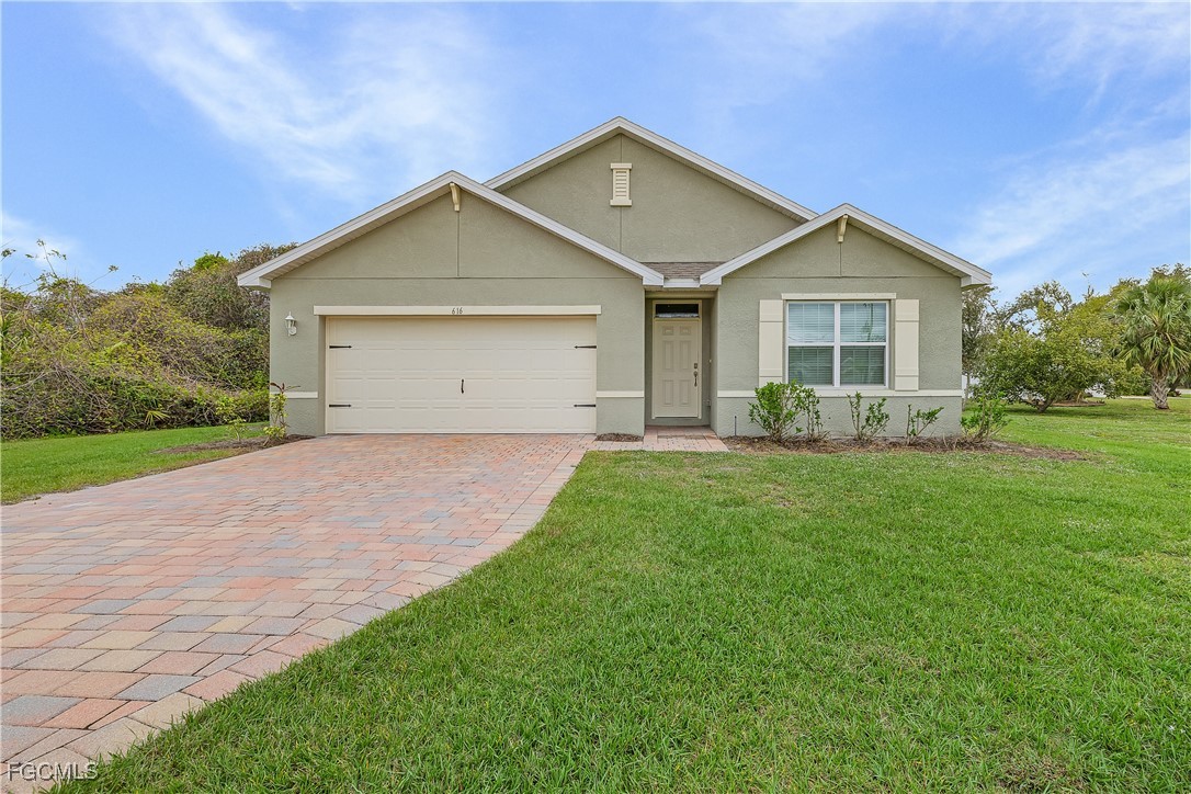 616  Posadas Circle