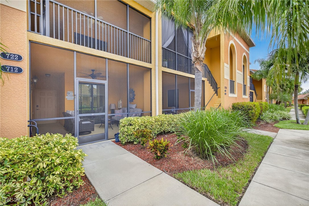 13730  Julias Way, Apt 712