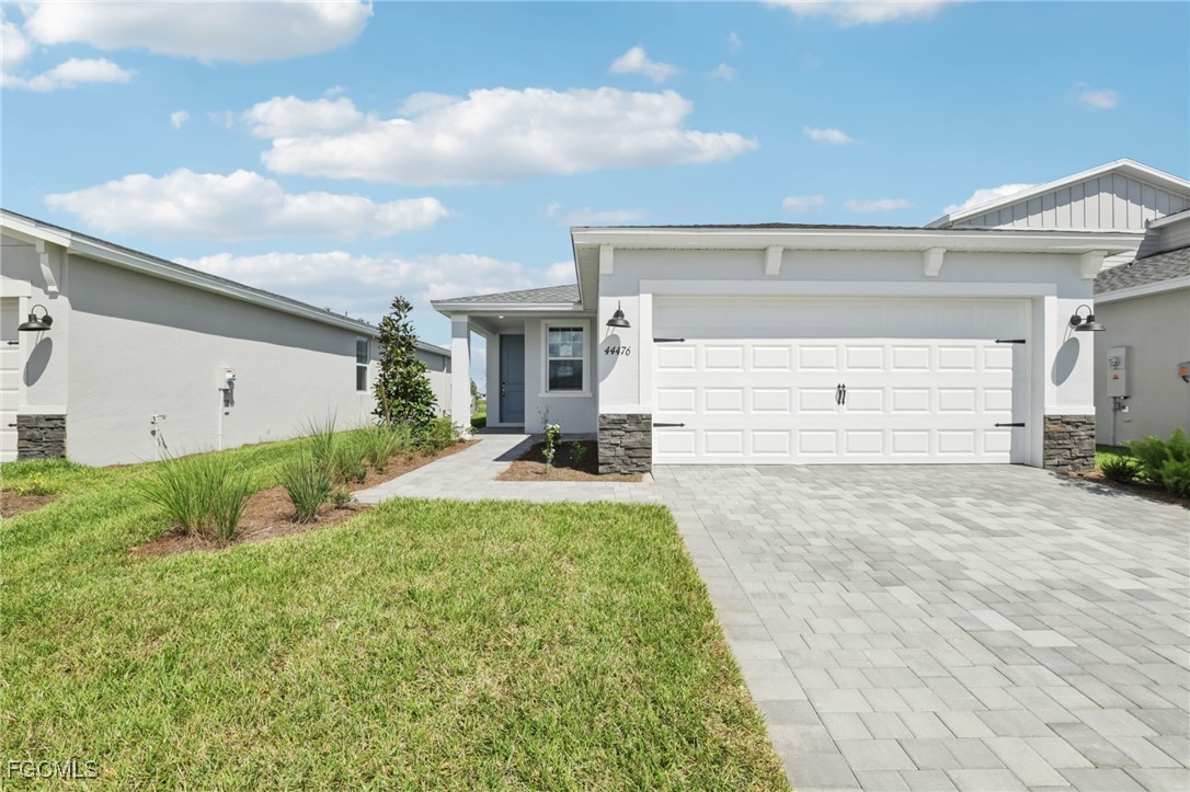 44476  Diamond Trail