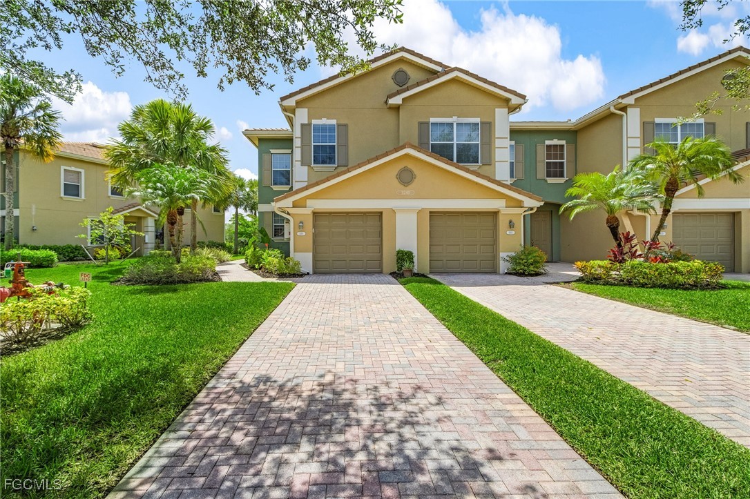 3240  Cottonwood Bend, Apt 201