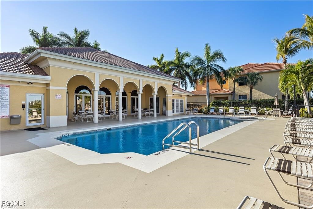 4281  Bellasol Circle, Apt 2323