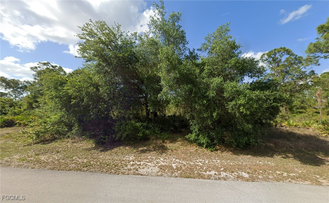 915  Barcelona Street