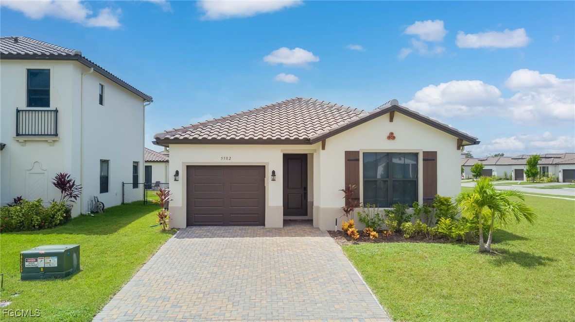 5582  Cassidy Lane