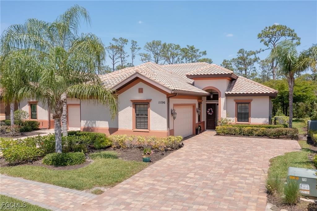11096  Esteban Drive