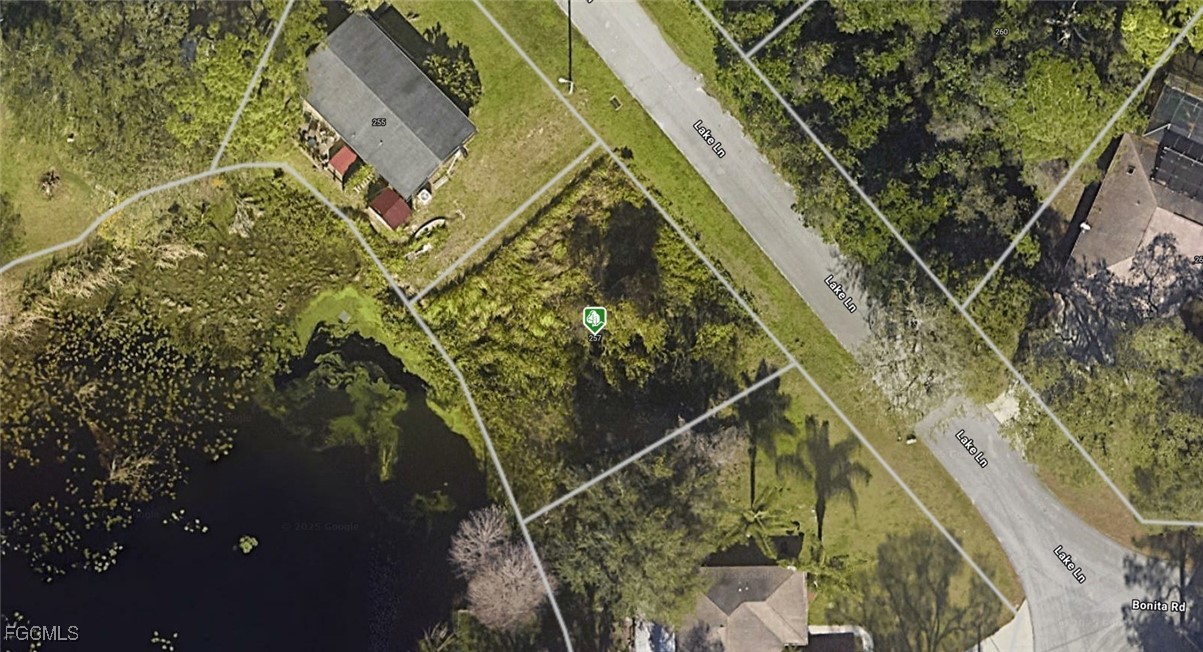 257  Lake Lane