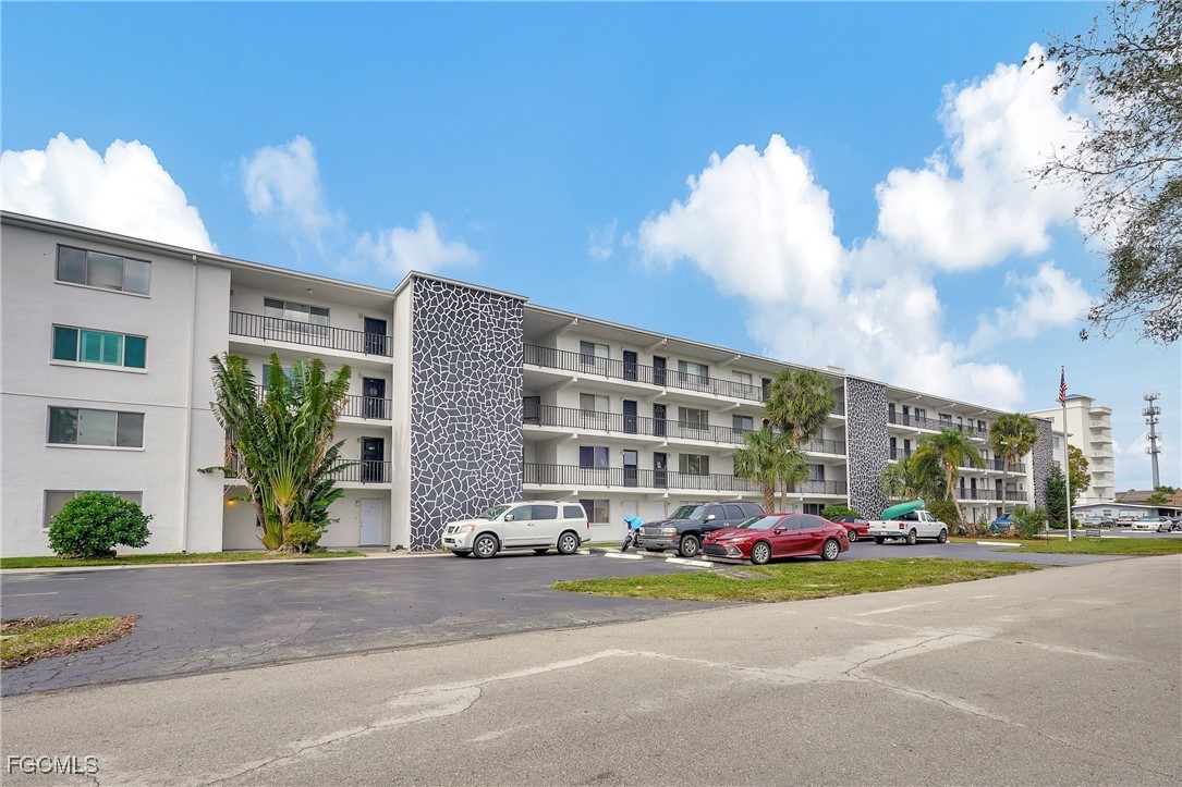 4906  Victoria Drive, Apt 209