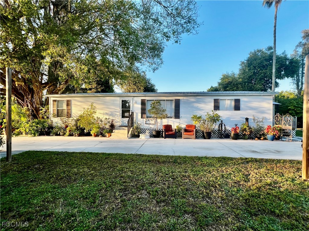 7623/7621  Breeze Drive