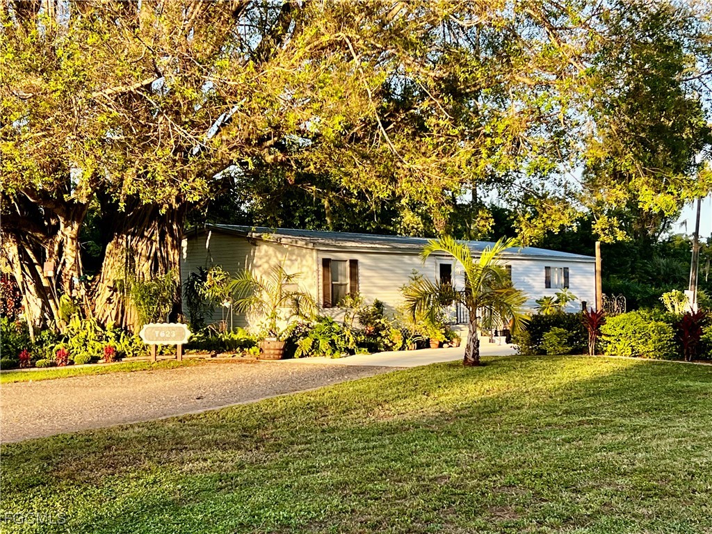 7623/7621  Breeze Drive