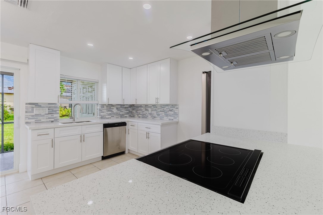 1917  Cape Coral Parkway