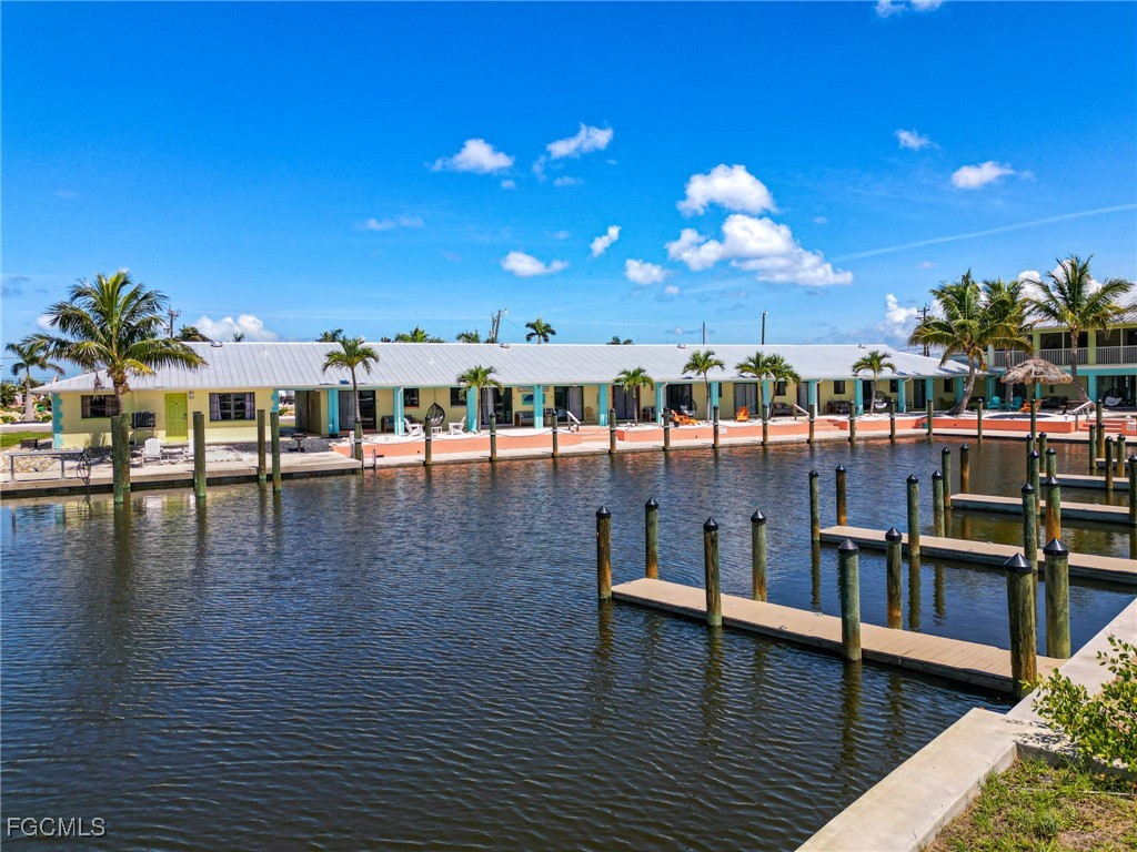 2904-2938  Sanibel Boulevard, Apt 1-20