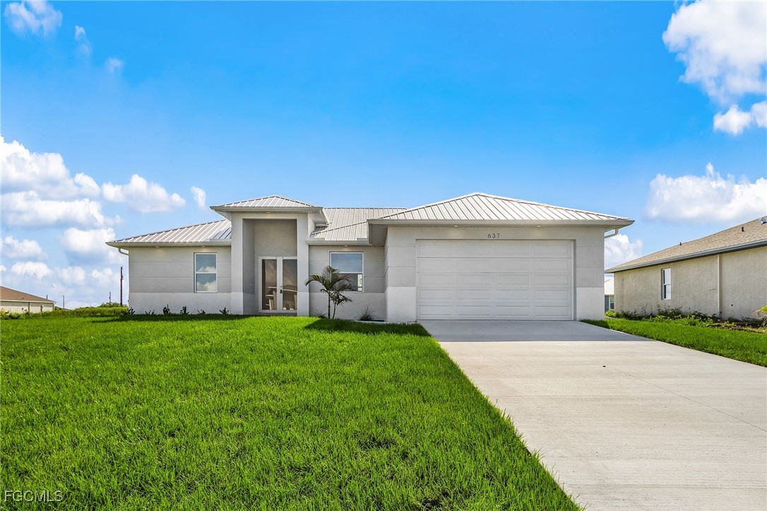 637  Royce Road