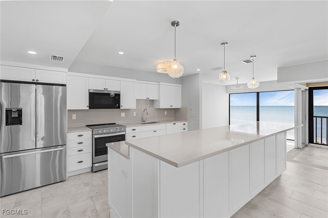 2721 W Gulf Drive, Apt 201