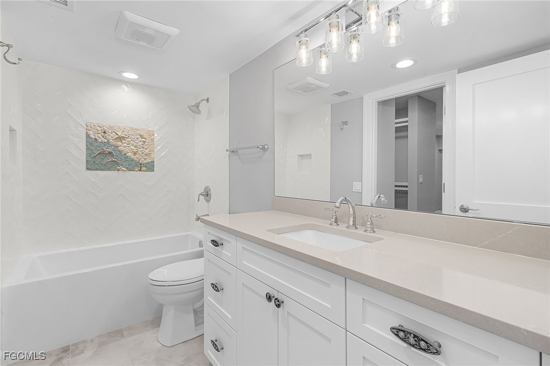 2721 W Gulf Drive, Apt 201