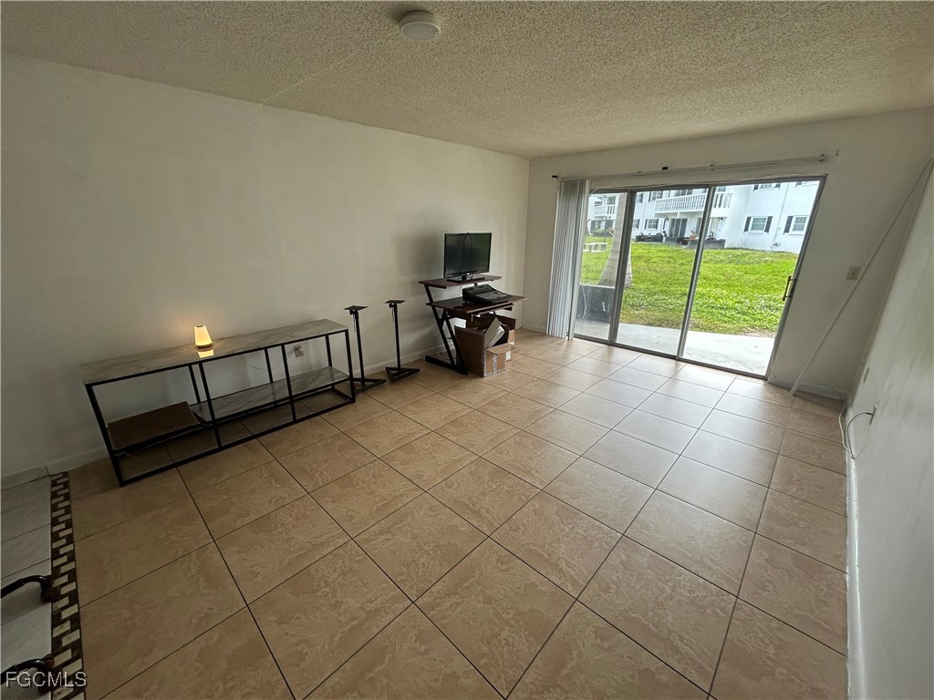 3704  Broadway, Apt 107