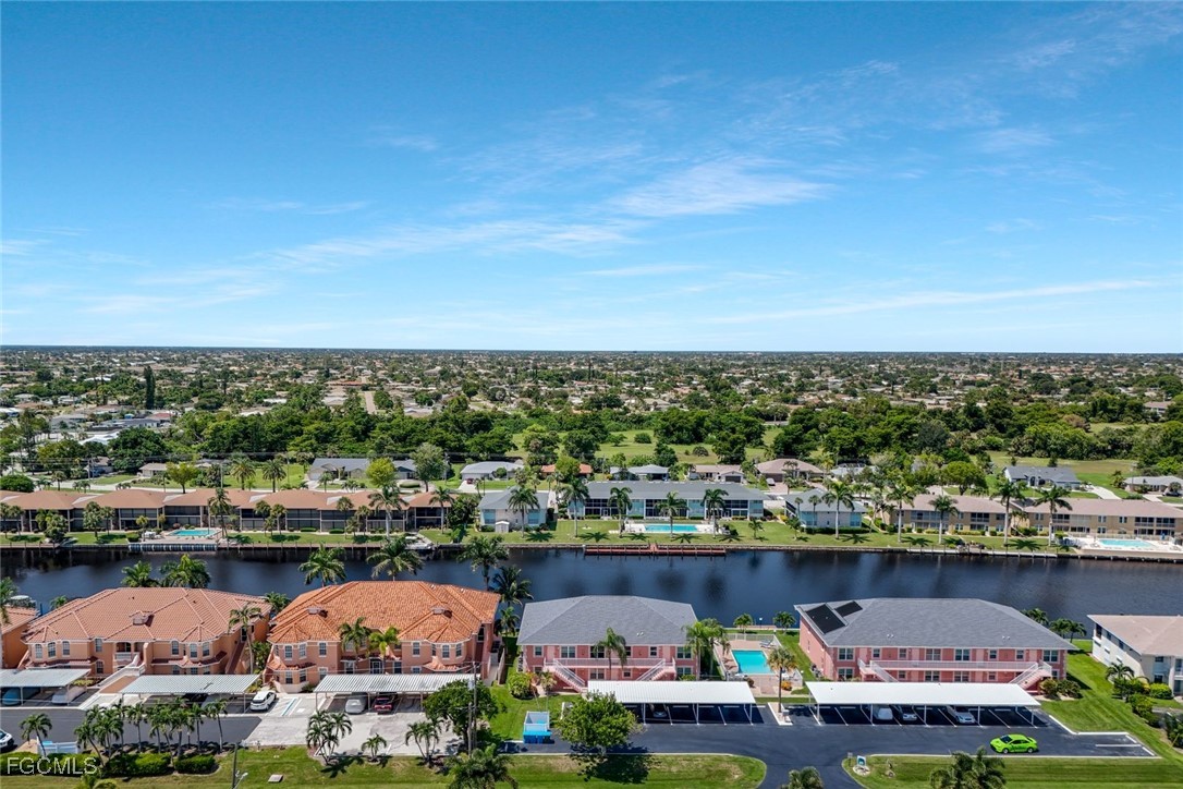 4550 SE 5th Place, Apt 202