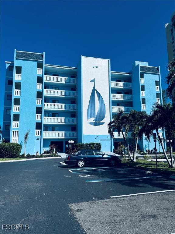 2711  1st Street, Apt 102