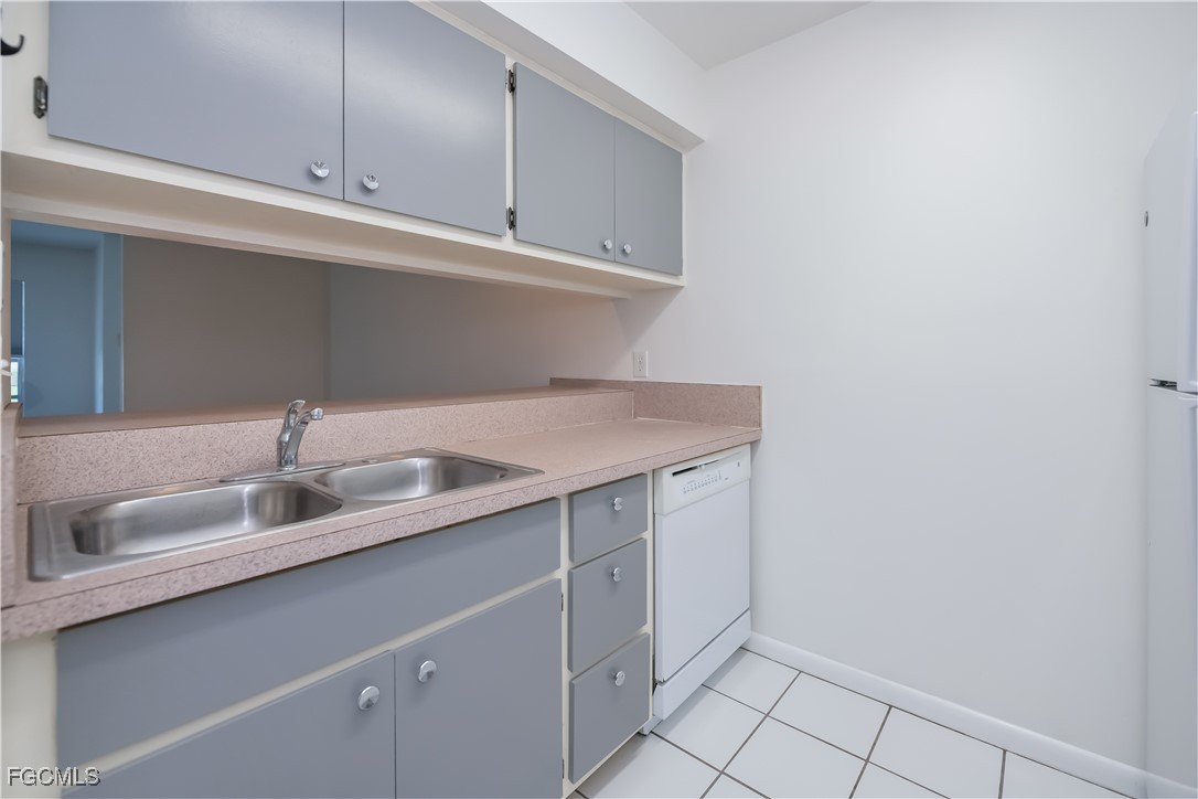 941/939 SE 24th Avenue