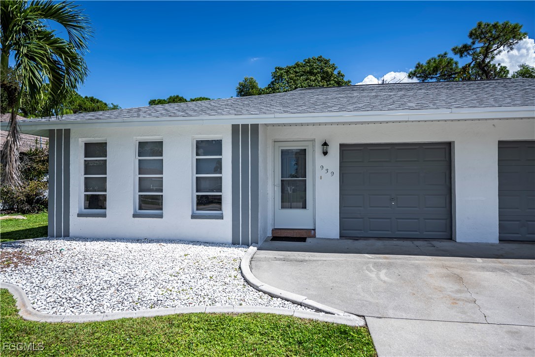 941/939 SE 24th Avenue