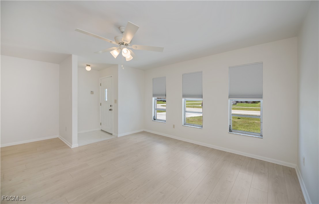 941/939 SE 24th Avenue