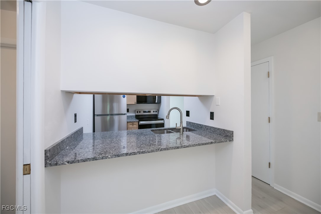 941/939 SE 24th Avenue