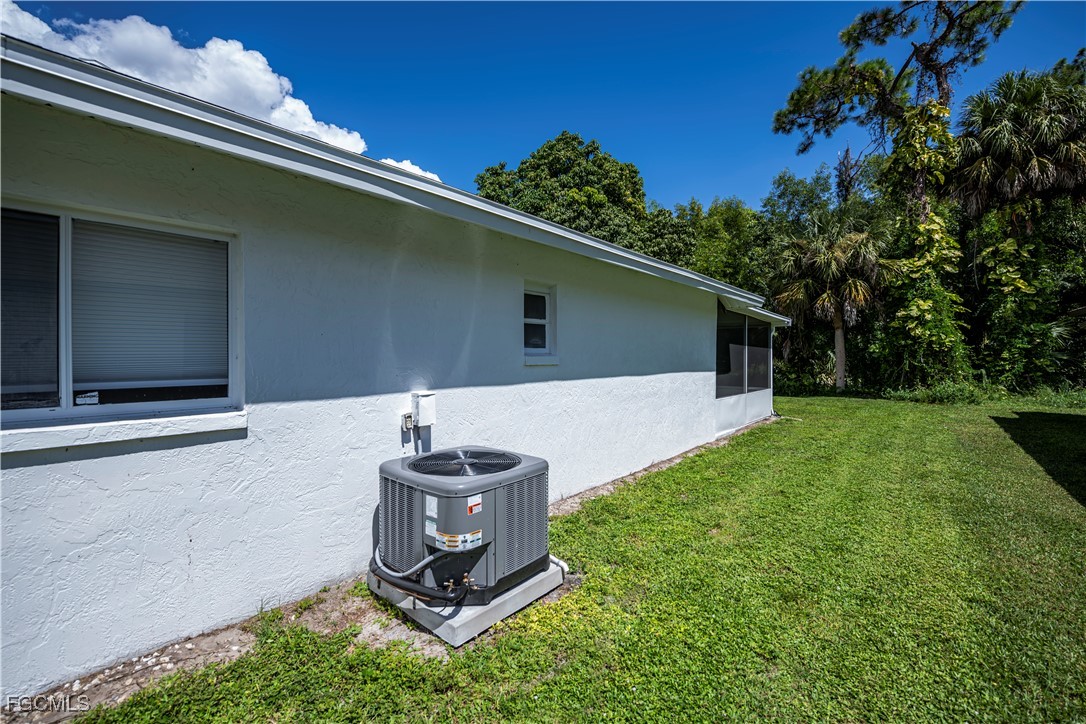 941/939 SE 24th Avenue