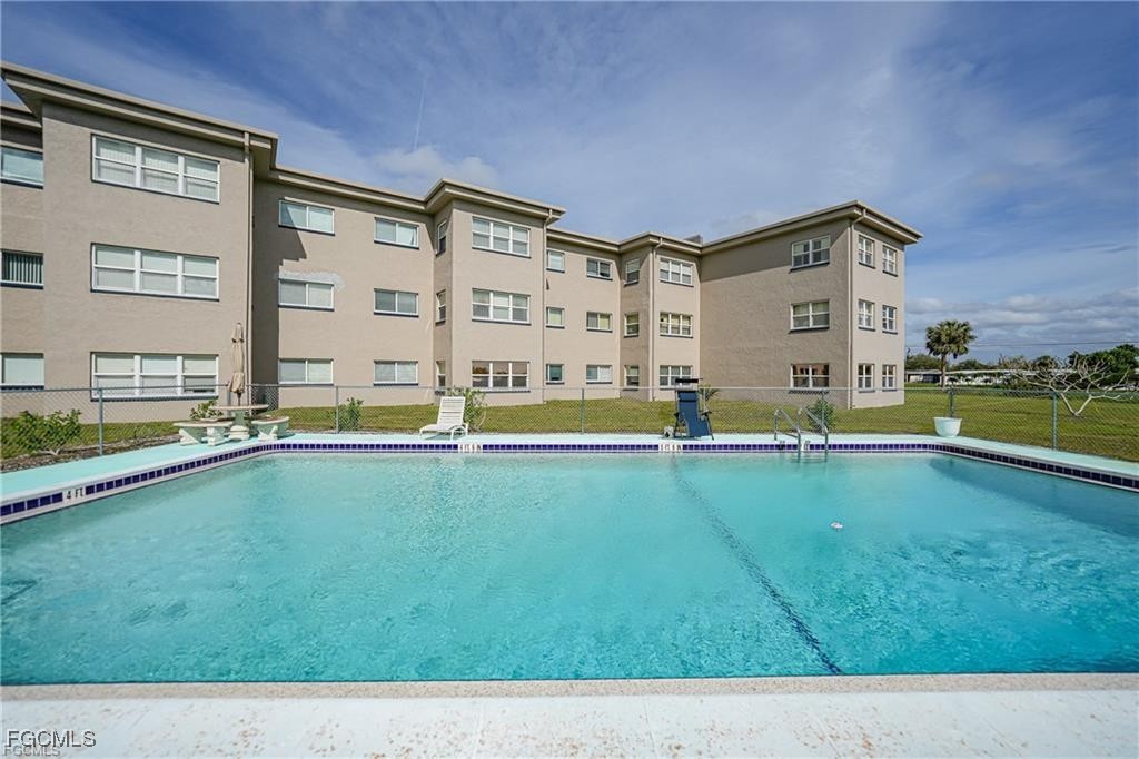 3100  Harbor Boulevard, Apt 114