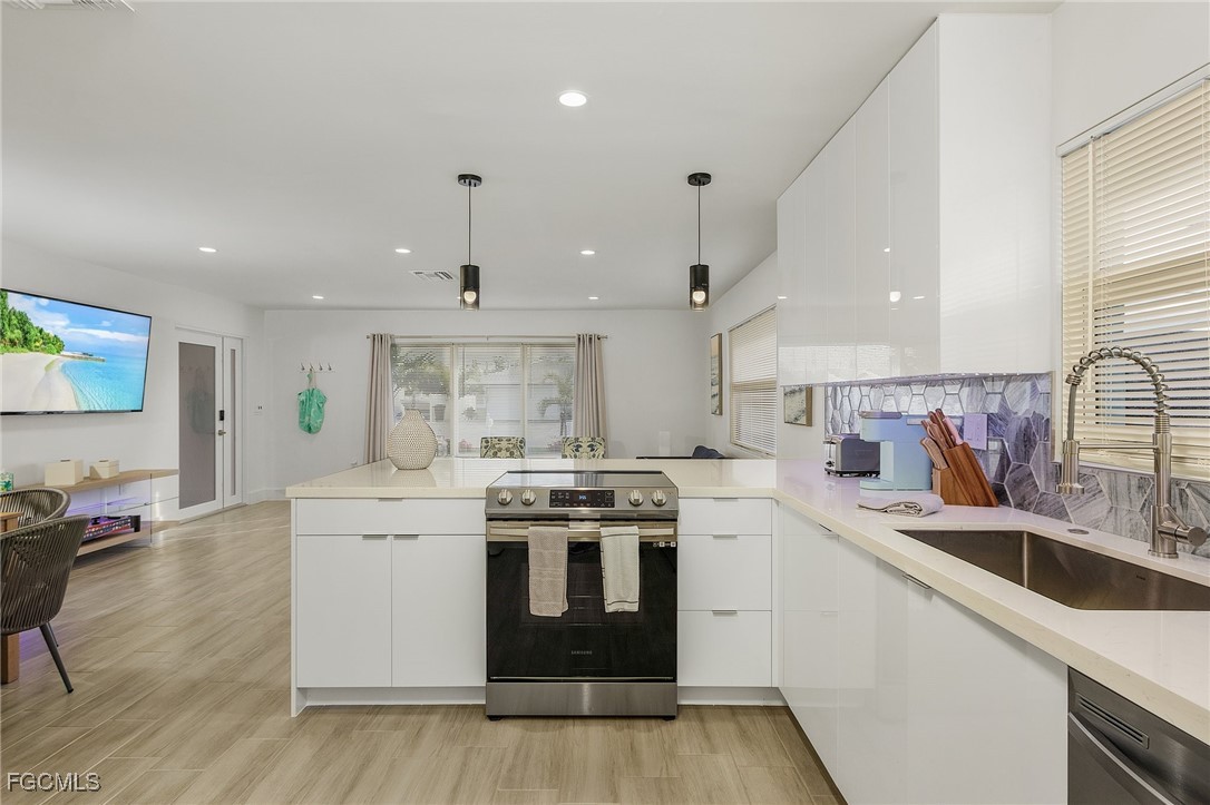 297  Donora Boulevard