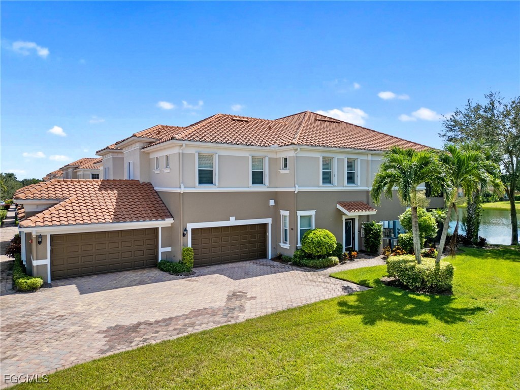 10260  Glastonbury Circle, Apt 102