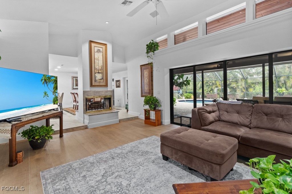7090  Hendry Creek Drive