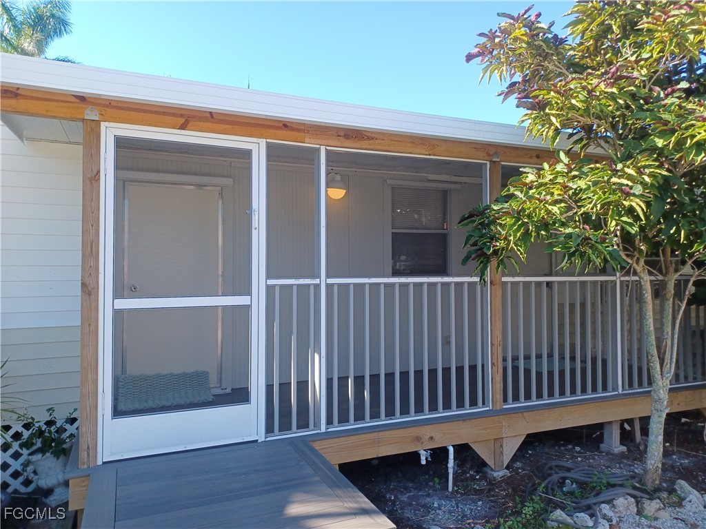 5577  Meadowlark Lane