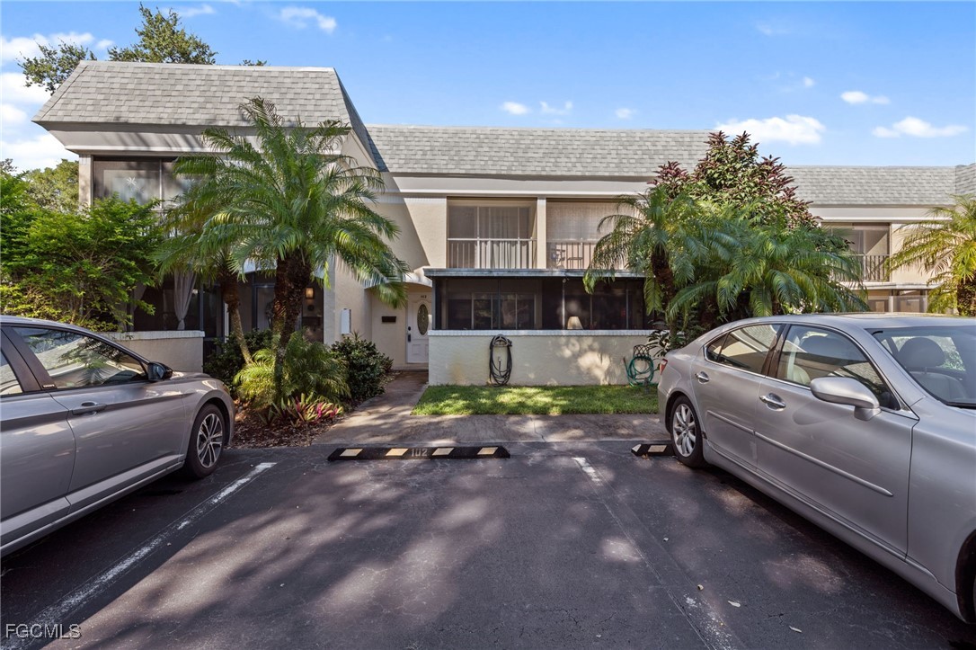 102 E Greens Boulevard