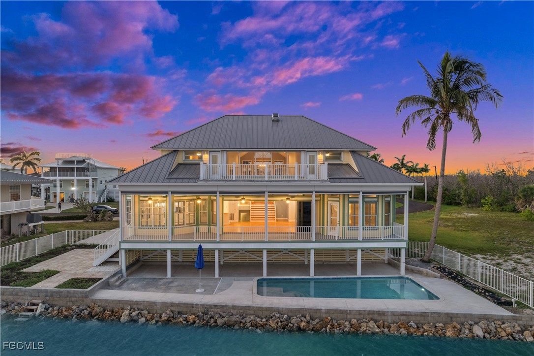 2272  Macadamia Lane