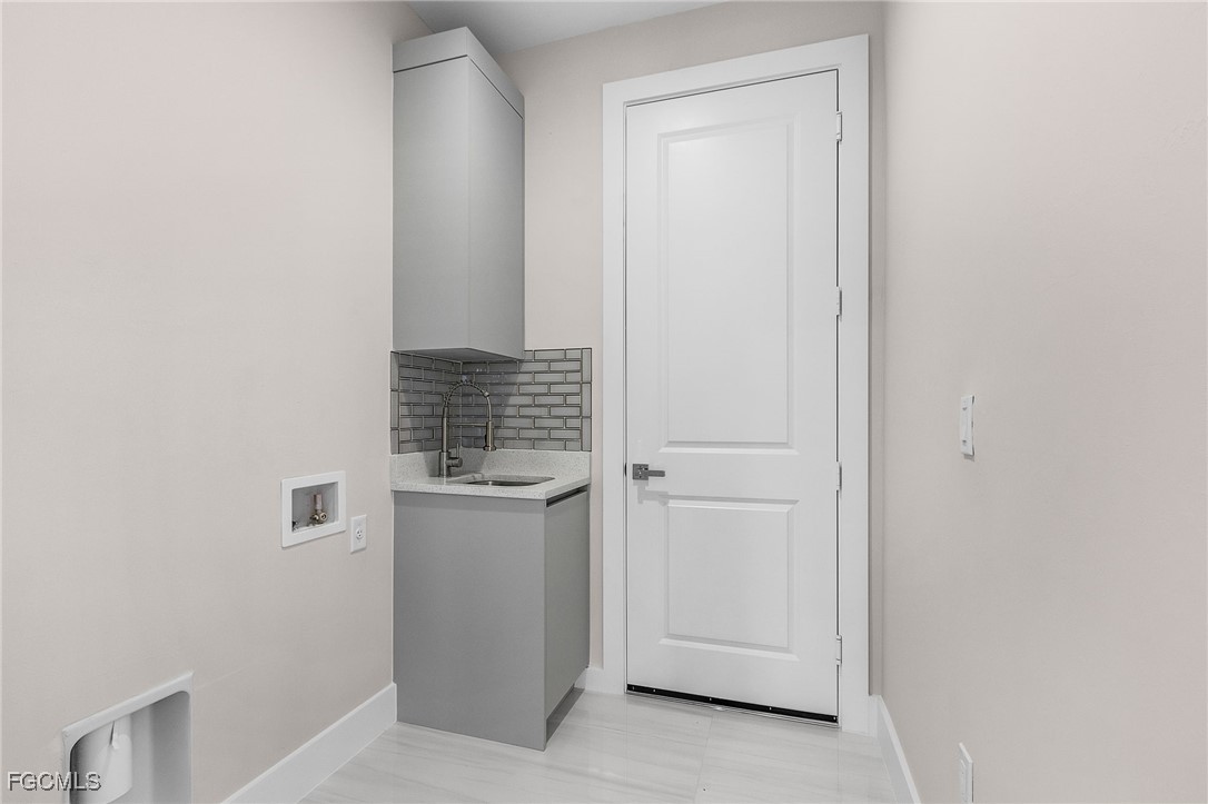 2158  Desoto Boulevard