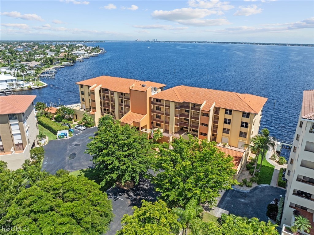 4015 SE 20th Place, Apt 206