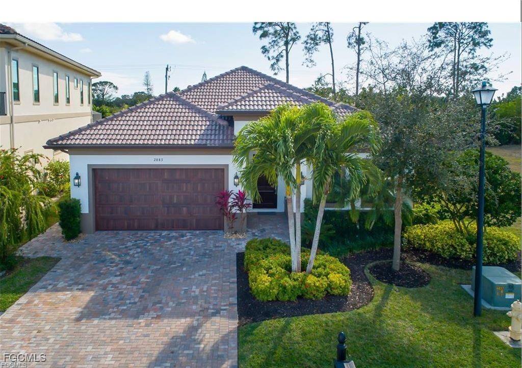 2883  Coco Lakes Drive