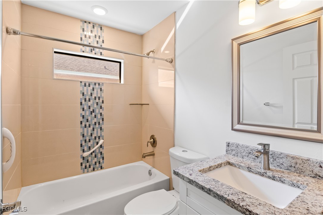 4513/4515 SW 9th Avenue