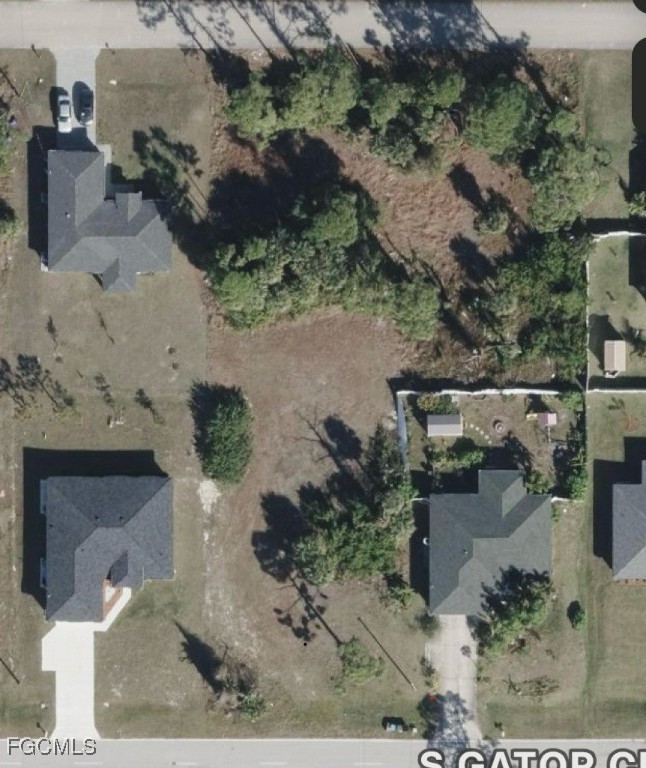 1517 S Gator Circle
