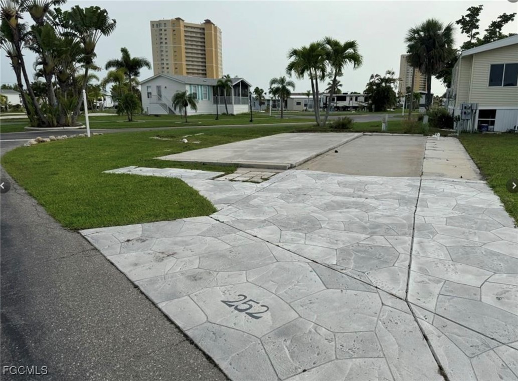 19681 #252  Summerlin Road